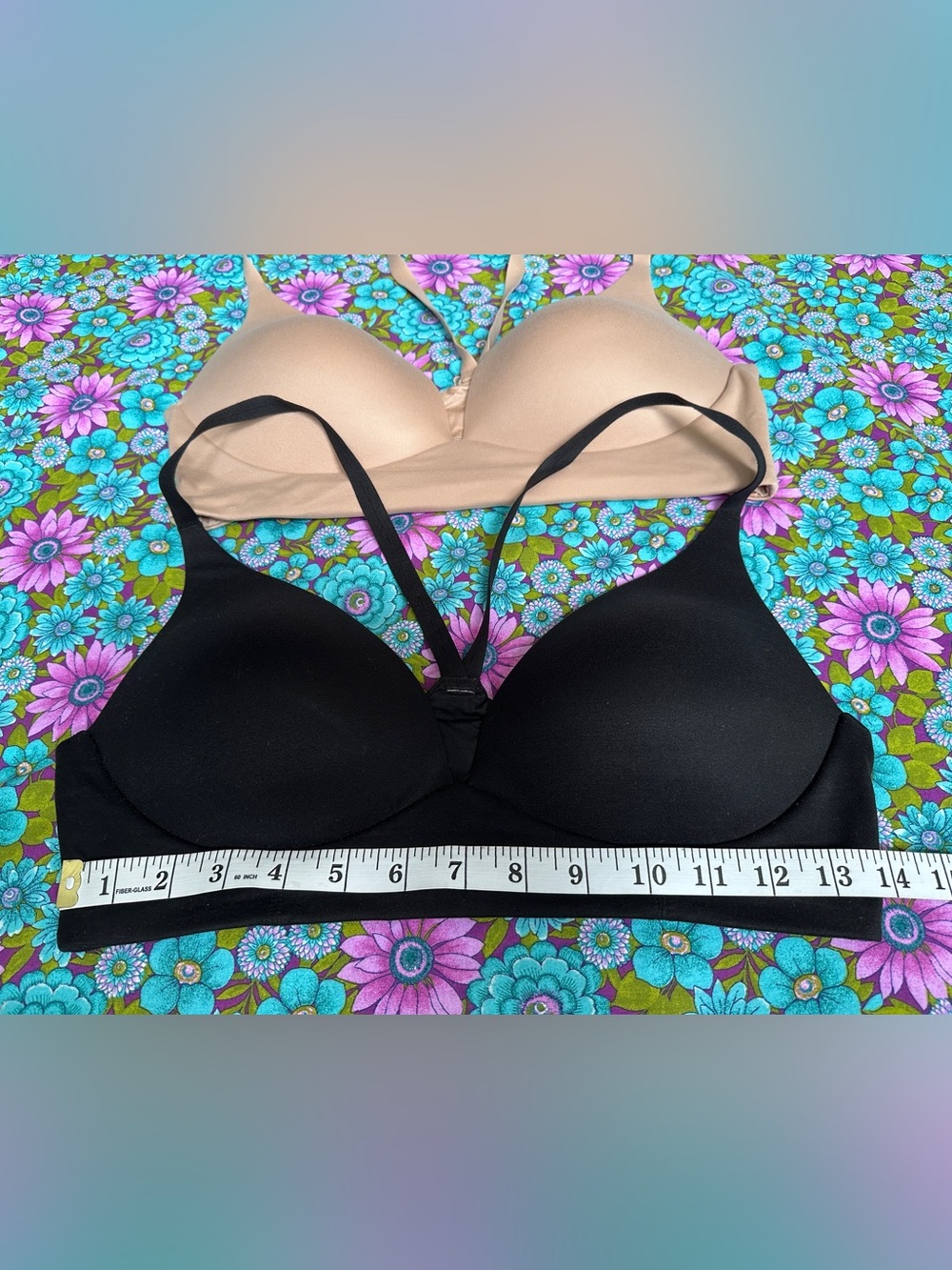 Victoria Secret / Set of 2 - Lightly Lined Plunge Bra - Picture 9 of 10